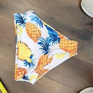 Pineapple print high waisted swim bottoms small